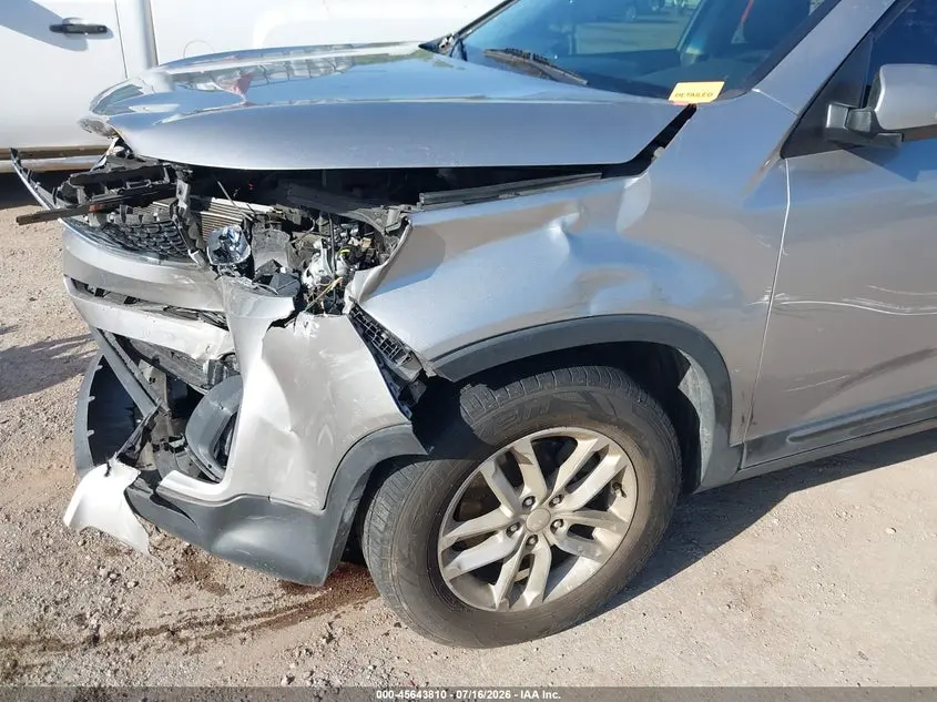 2014 KIA SORENTO LX