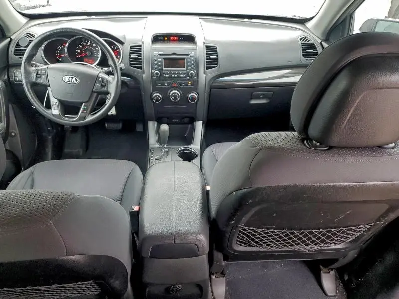 2011 KIA SORENTO BASE  