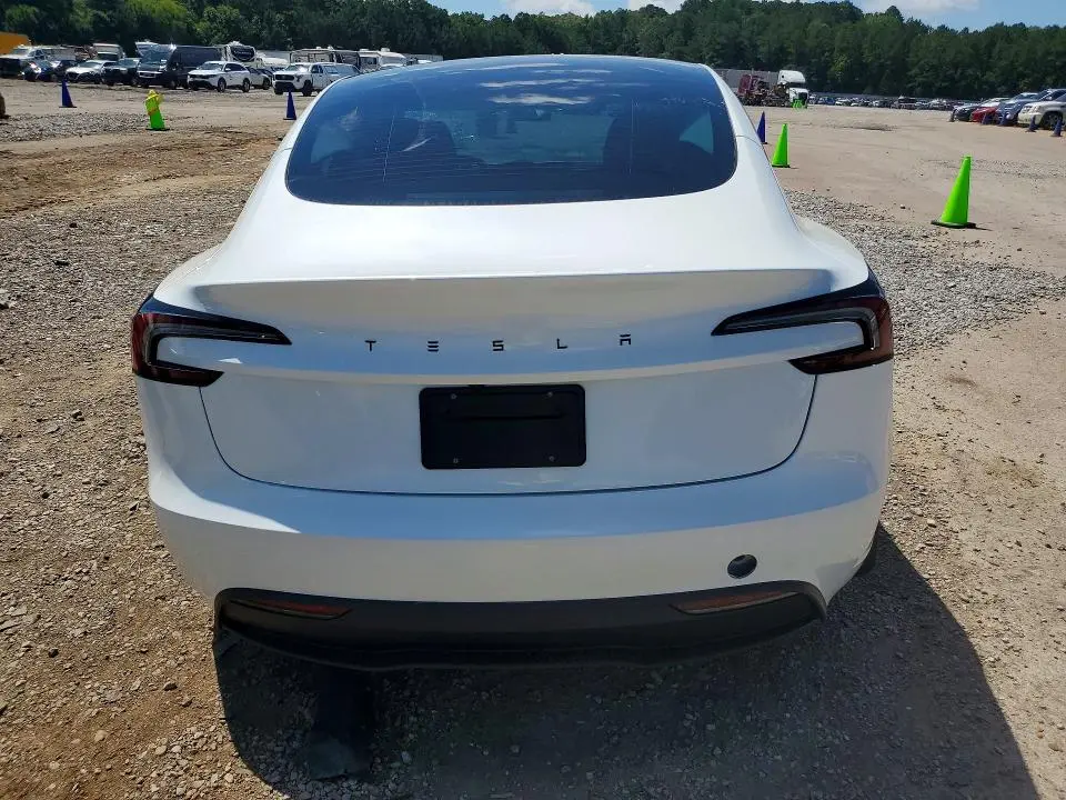 2026 TESLA MODEL 3   