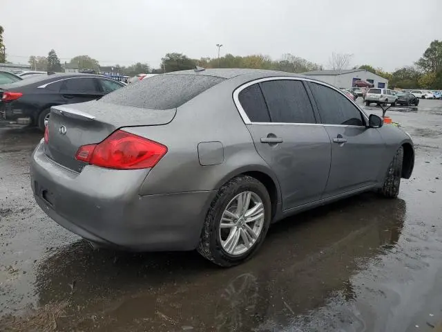 2011 INFINITI G37   
