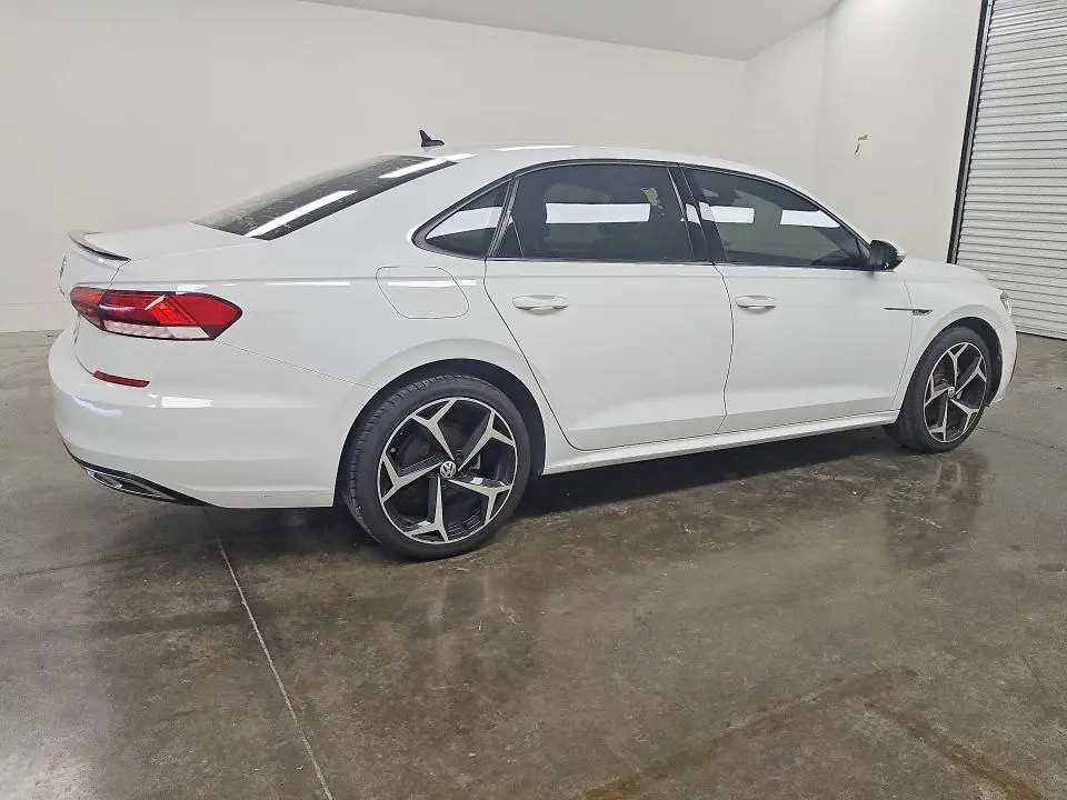 2021 VOLKSWAGEN PASSAT R-LINE  