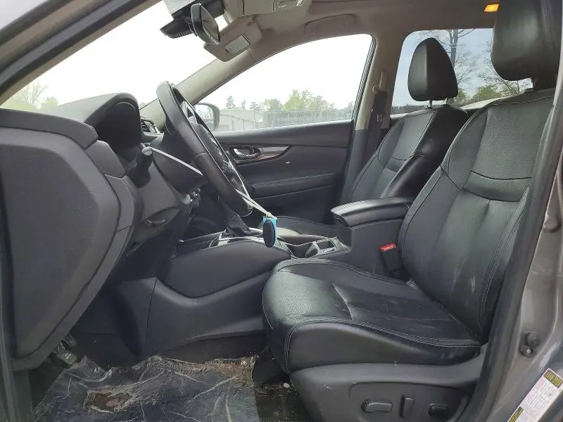 2017 NISSAN ROGUE SL  