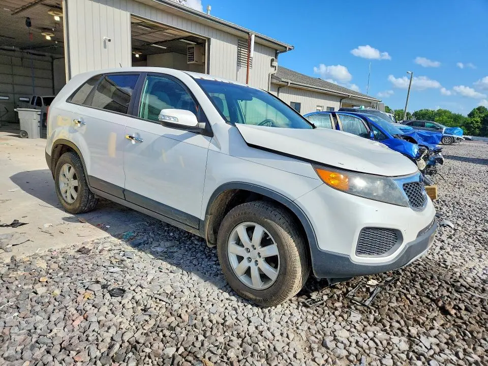 2011 KIA SORENTO LX  