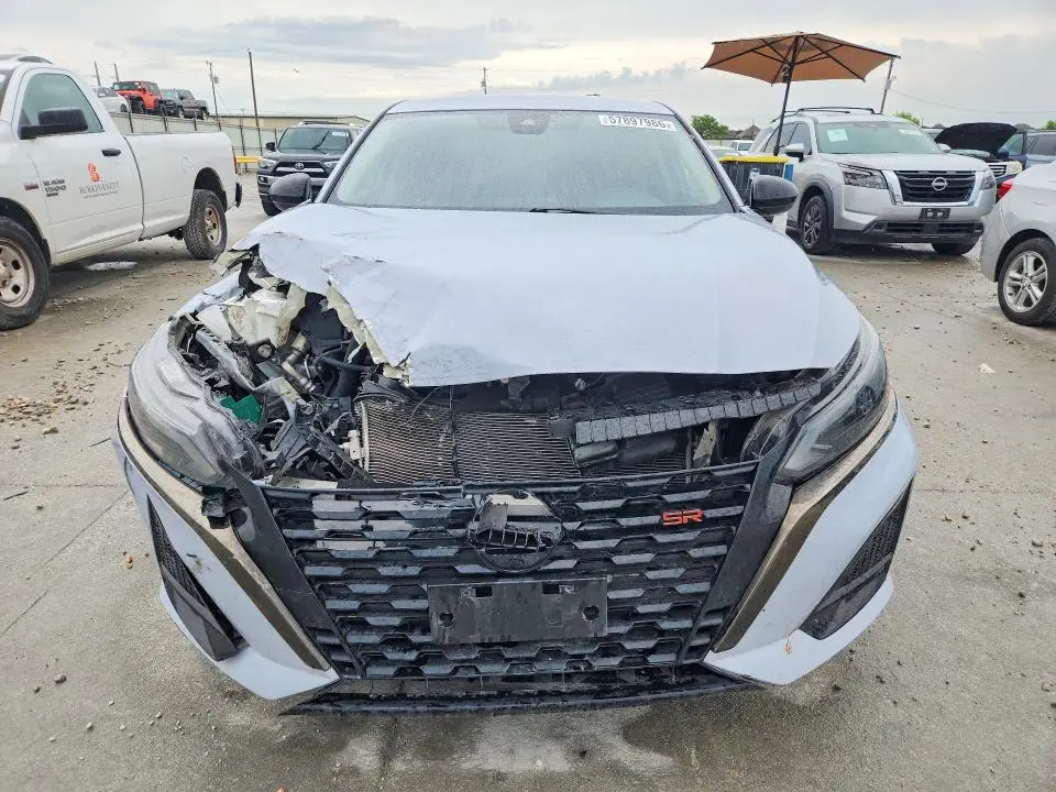 2023 NISSAN ALTIMA SR  