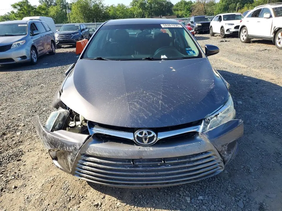 2016 TOYOTA CAMRY LE  