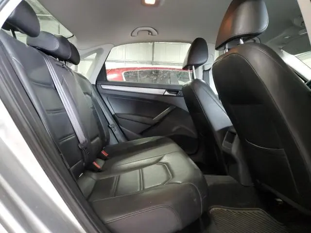 2015 VOLKSWAGEN PASSAT S  