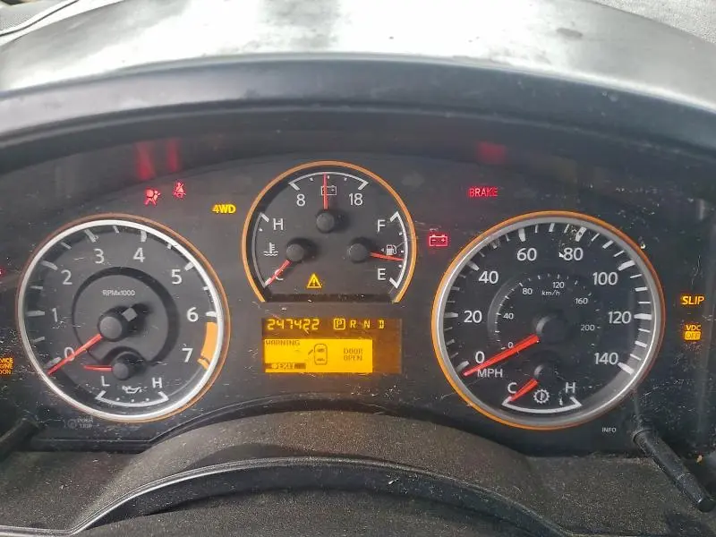 2010 NISSAN TITAN XE  