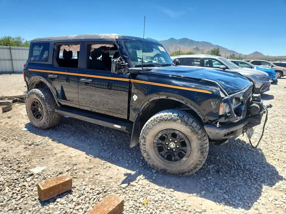 2022 FORD BRONCO BASE  