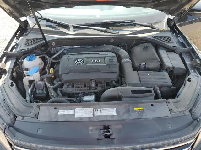 2016 VOLKSWAGEN PASSAT SE  