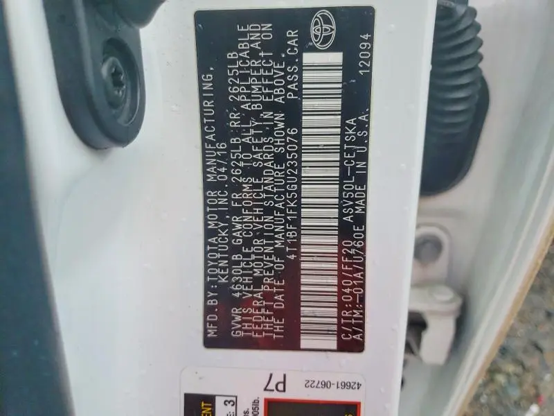 2016 TOYOTA CAMRY LE  