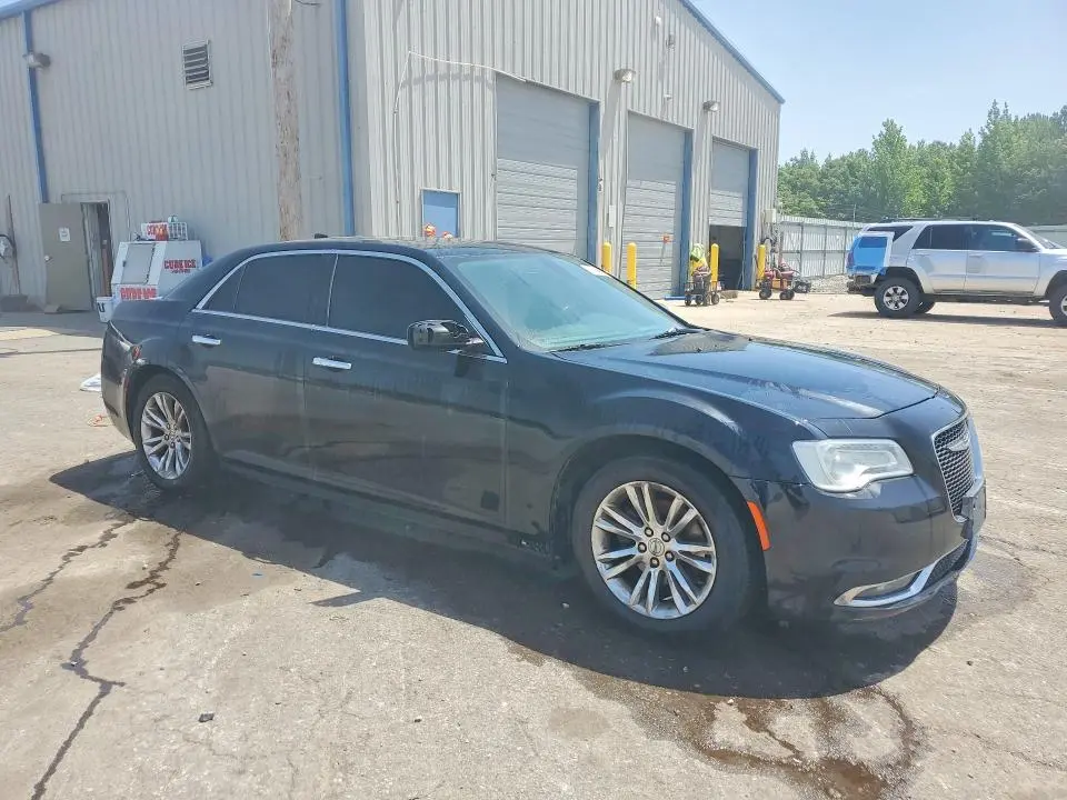 2016 CHRYSLER 300C   