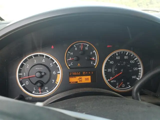 2010 NISSAN TITAN XE  