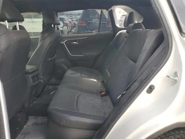 2020 TOYOTA RAV4 XSE