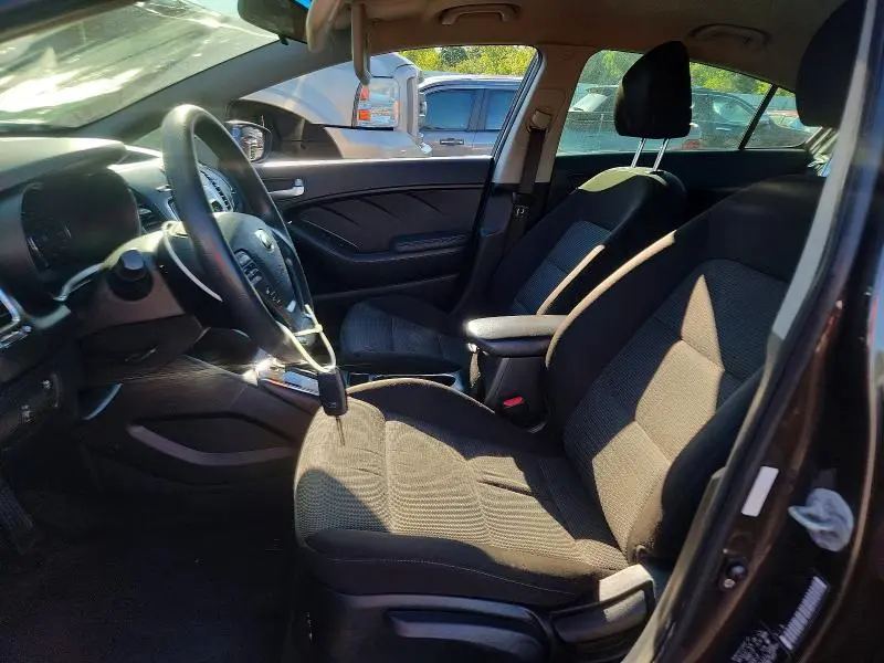2018 KIA FORTE LX  
