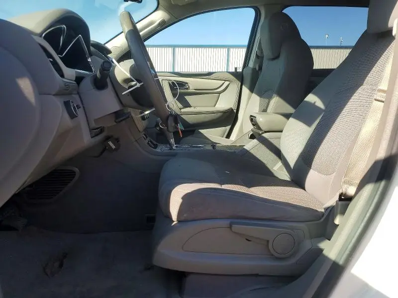 2015 CHEVROLET TRAVERSE LS  