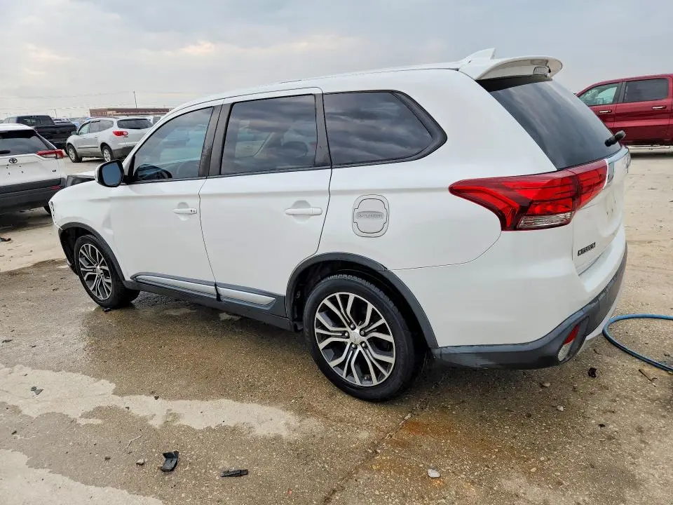 2017 MITSUBISHI OUTLANDER SE  