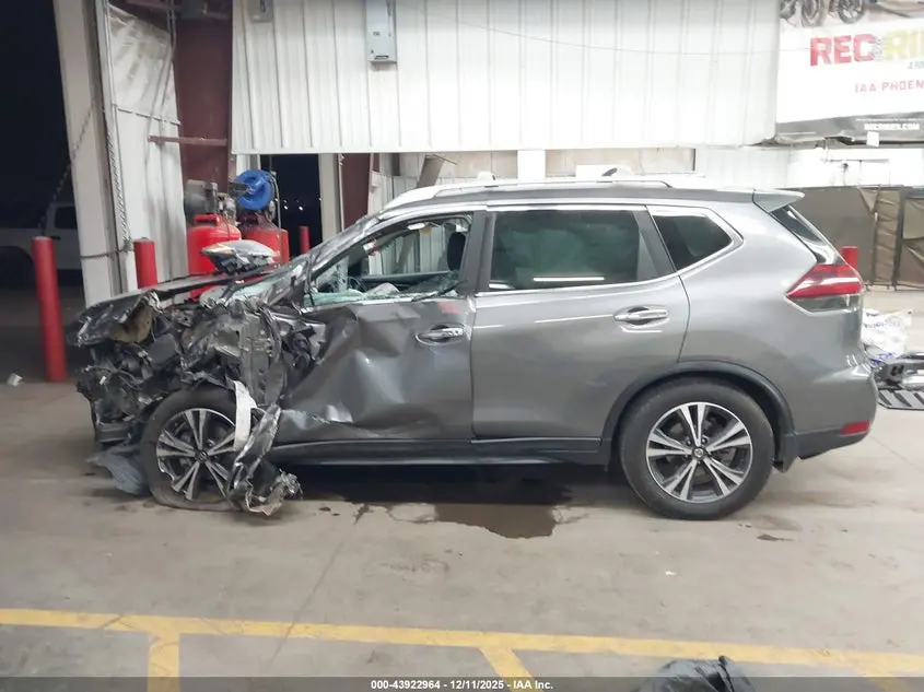 2019 NISSAN ROGUE SV