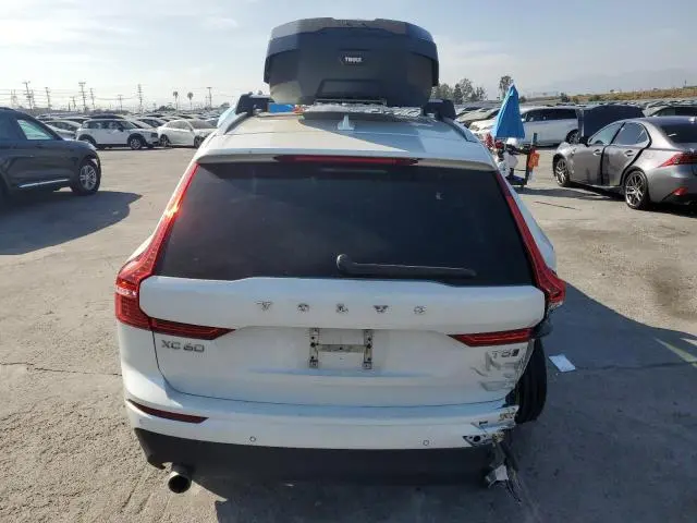 2021 VOLVO XC60 T5 MOMENTUM  