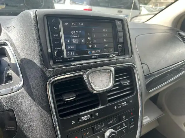 2016 CHRYSLER TOWN & COUNTRY TOURING  