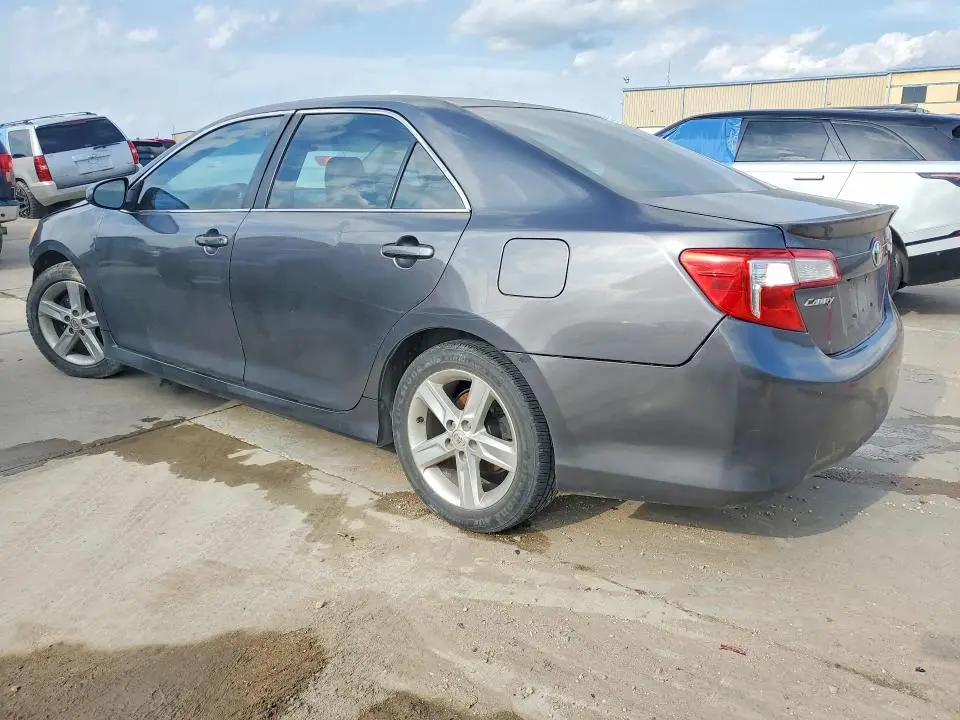2014 TOYOTA CAMRY   