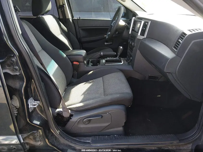 2010 JEEP GRAND CHEROKEE LAREDO