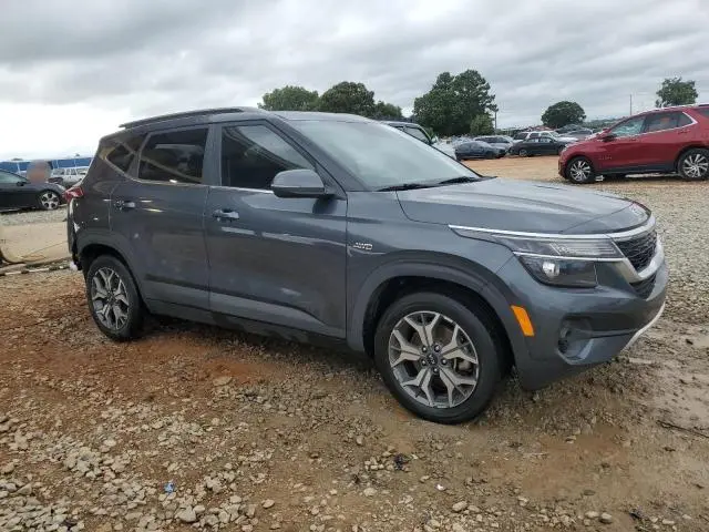 2021 KIA SELTOS EX  