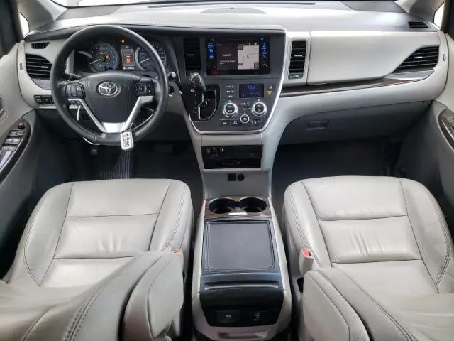 2016 TOYOTA SIENNA XLE  