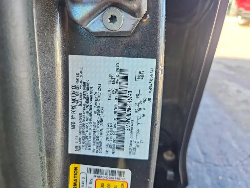 2019 FORD FUSION SE  
