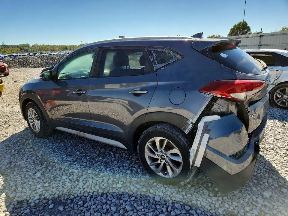 2017 HYUNDAI TUCSON SE PLUS  