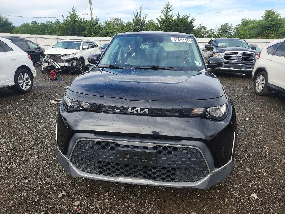 2023 KIA SOUL LX  