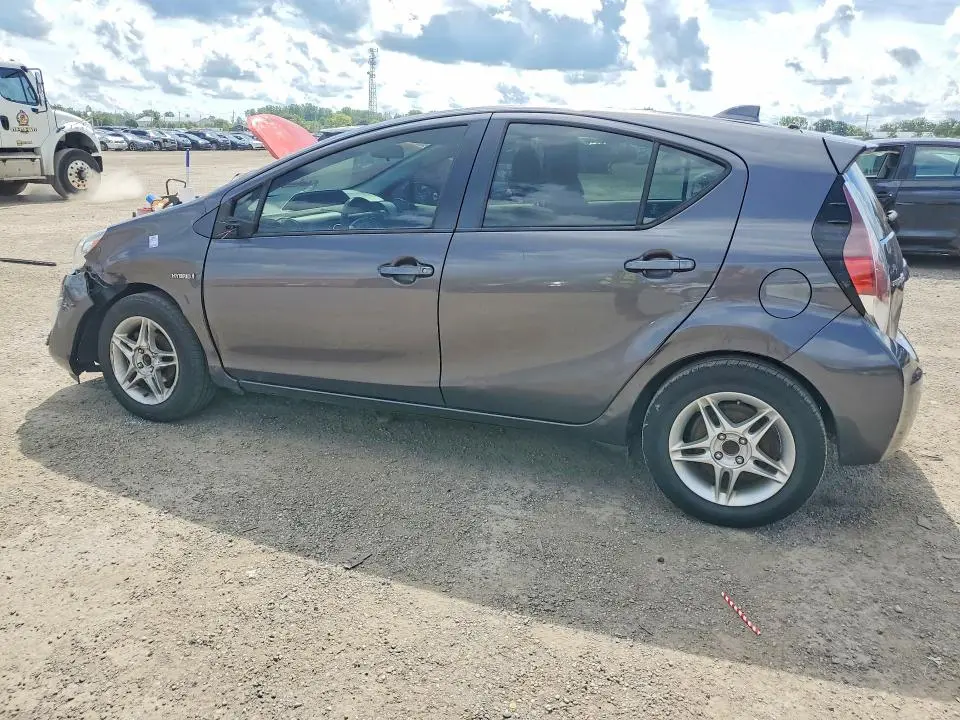 2016 TOYOTA PRIUS C ONE  