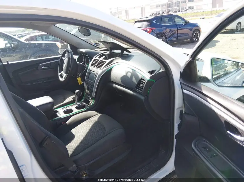 2010 CHEVROLET TRAVERSE LT