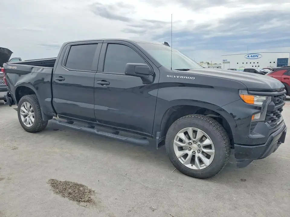 2023 CHEVROLET SILVERADO K1500 CUSTOM  