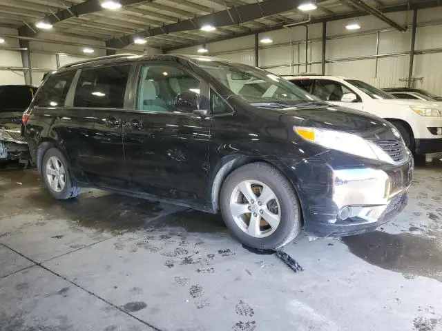 2015 TOYOTA SIENNA LE  