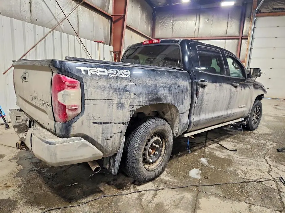 2016 TOYOTA TUNDRA SR5  