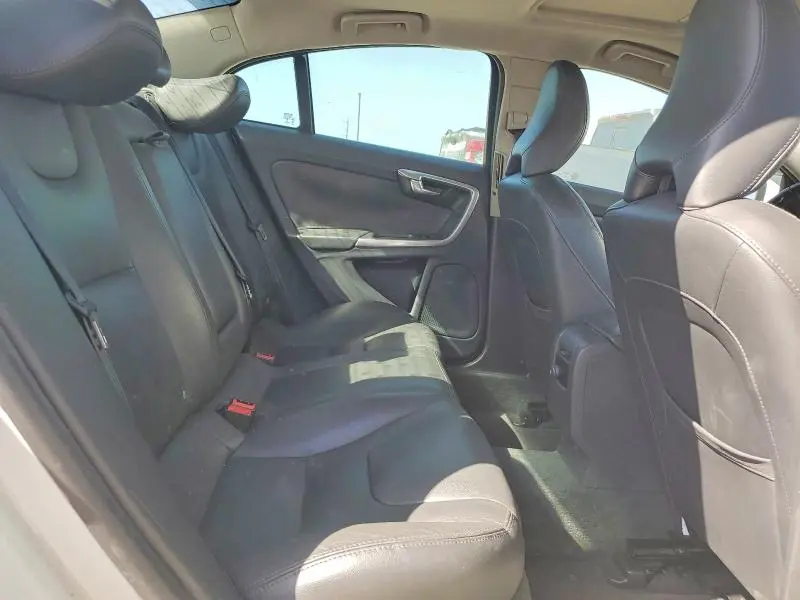 2016 VOLVO S60 PREMIER  