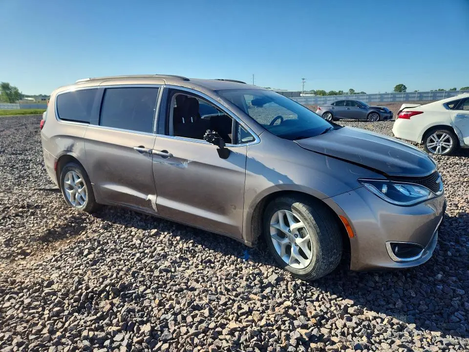 2017 CHRYSLER PACIFICA TOURING L  