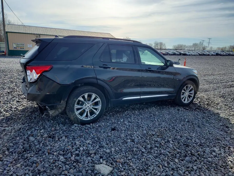 2022 FORD EXPLORER XLT  