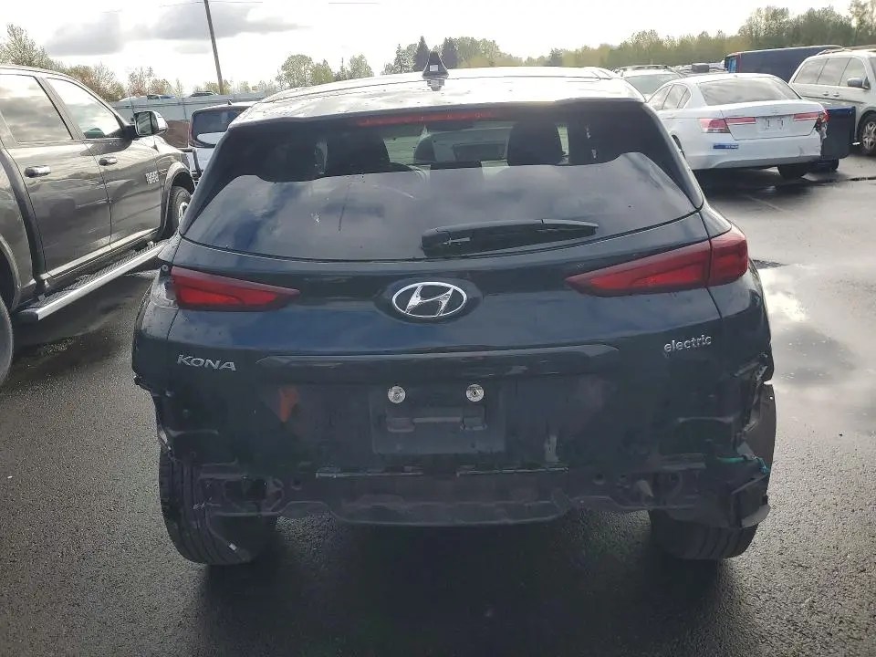 2023 HYUNDAI KONA SE  