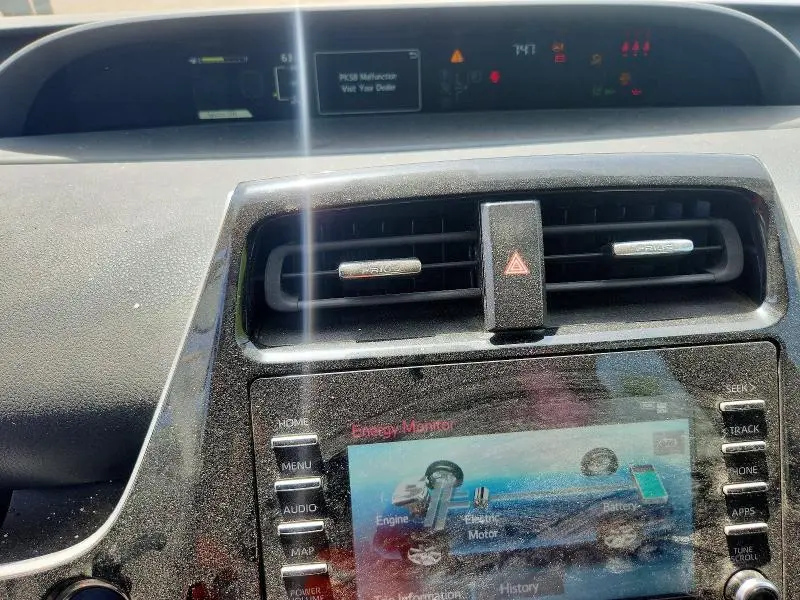 2021 TOYOTA PRIUS LE  