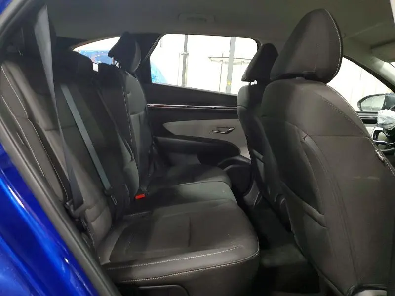 2022 HYUNDAI TUCSON SE  