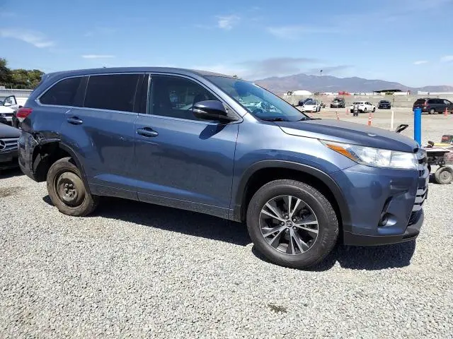 2018 TOYOTA HIGHLANDER LE  