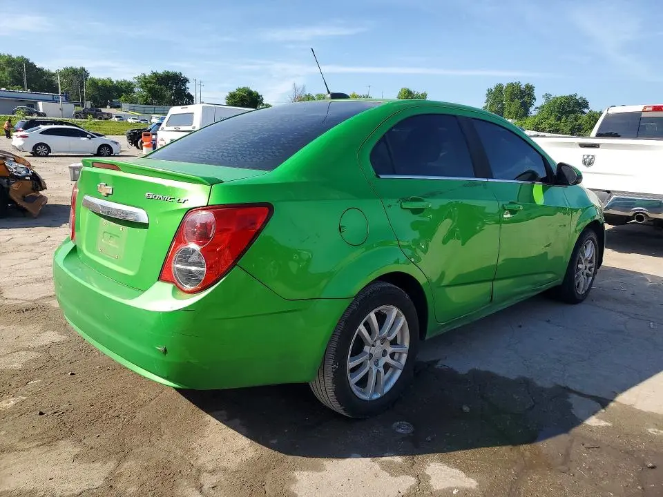 2015 CHEVROLET SONIC LT  