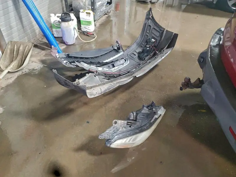 2011 CHEVROLET TRAVERSE LT  