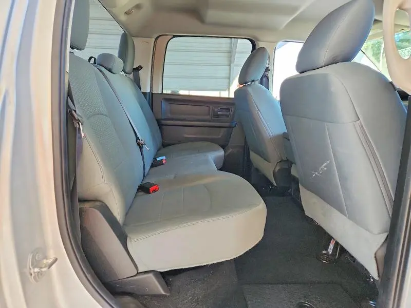 2016 RAM 1500 ST  