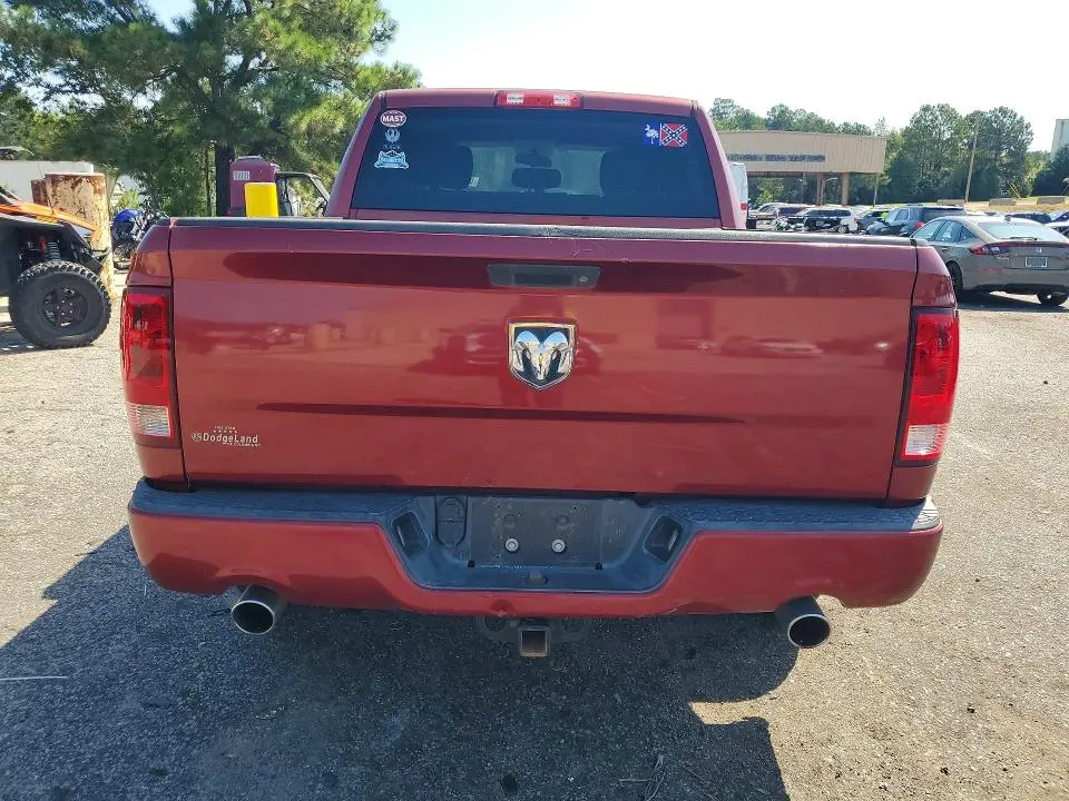 2015 RAM 1500 ST  
