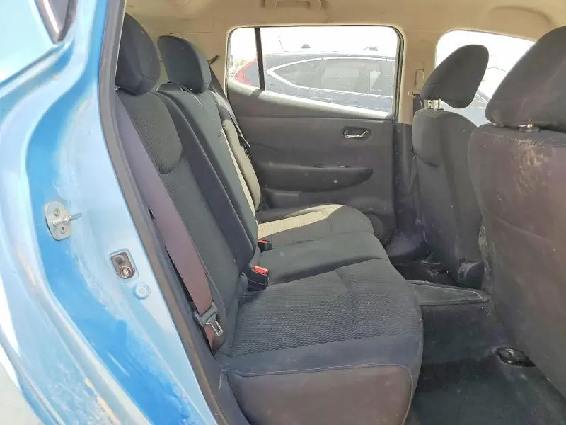 2015 NISSAN LEAF S  