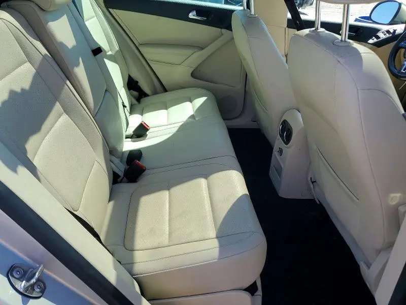2013 VOLKSWAGEN TIGUAN S  