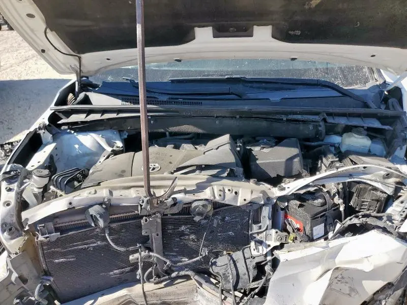 2017 TOYOTA HIGHLANDER LE  