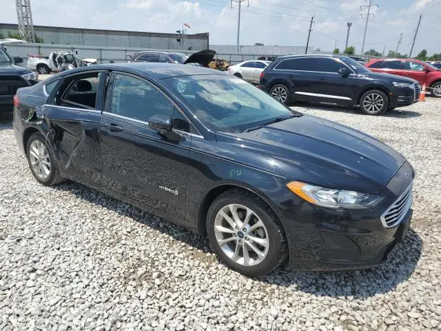 2019 FORD FUSION SE  
